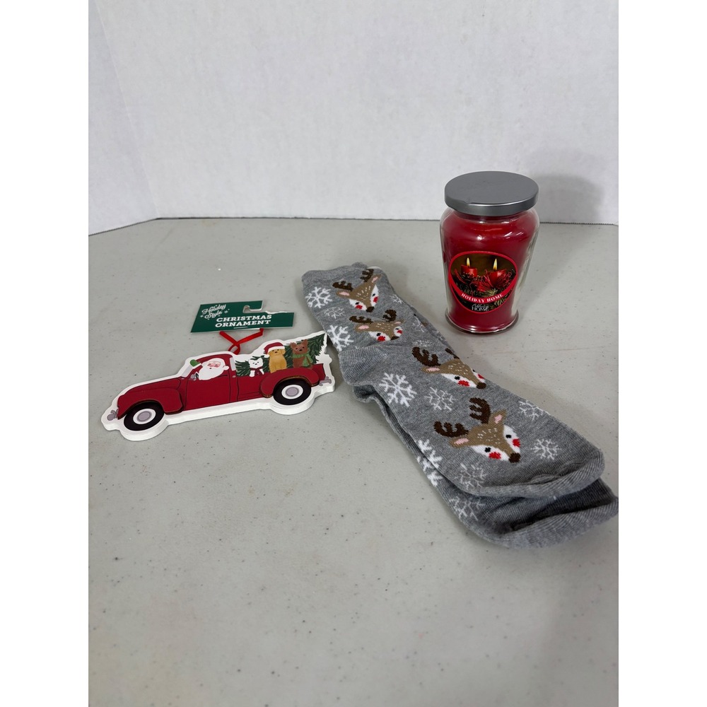 Holiday Home Christmas Scented Candle Reindeer‎ Snowflake Socks Ornament Set